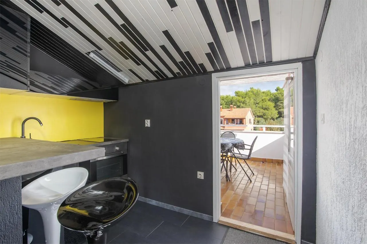 Apartman Piljan Pula 0*,